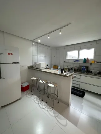 Imagem Casa de Condomínio na Enseada!