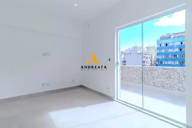 Imagem Av. Princesa Isabel, a duas quadras da praia.