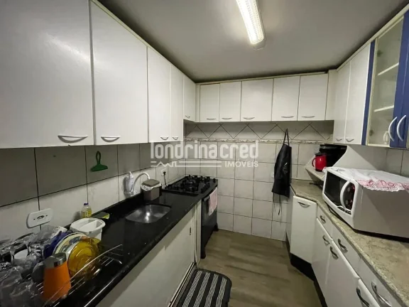 Imagem Casa térrea com 3 quartos, condomínio com portaria 24h, salão de festas e playground em Londrina