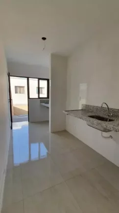 Imagem Casa duplex à venda, 3 quartos, 1 suíte, 2 vagas, Novo Centro - Santa Luzia/MG