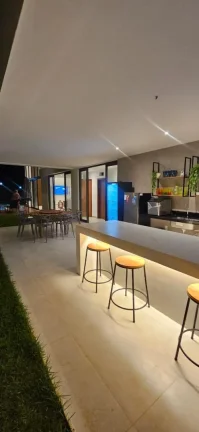 Imagem Imóvel à venda: Casa em Condomínio com Piscina no bairro GUARAJUBA, Camaçari - 422m²