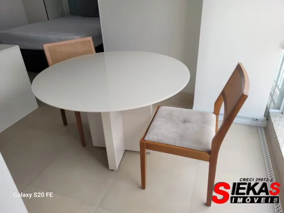 Imagem Apartamento para locação no coração de São Paulo - Tatuapé! 1 quarto, 1 sala, 1 banheiro, 1 vaga de garagem. 46m² de puro conforto!