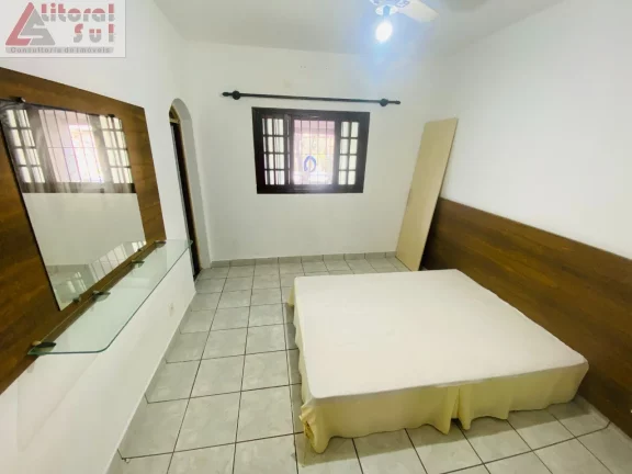Imagem Casa para locação em Praia Grande-SP, no bairro Tupi: 3 quartos, 1 suíte, 1 sala, 2 banheiros, 4 vagas de garagem, 250m².