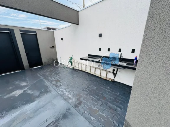Imagem Casa para venda em Rio Verde-GO, no Jardim Europa: 3 quartos, 1 suíte, 1 sala, 2 banheiros, 2 vagas, 82m²