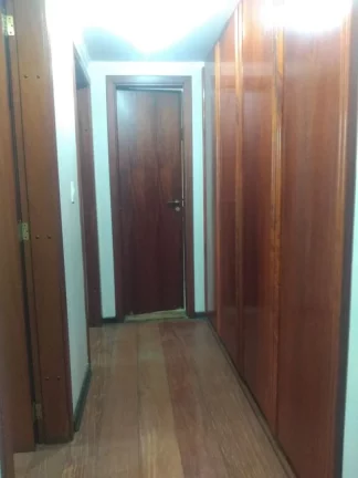 Imagem Excelente apto Ed. Flavia com portaria virtual, repleto de armários, sol da manhã nos quartos e sa...