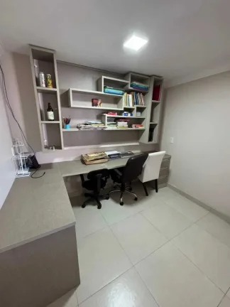 Imagem Casa com 3 dormitórios sendo 1 suíte e 2 vagas - Iririú | Joinville/SC