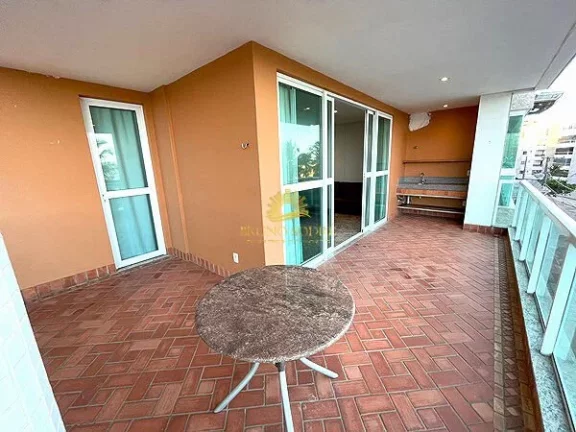 Imagem Exclusividade Beira-Mar: Apartamento de Alto Padrão na Quadra Mais Nobre da Praia de Peracanga
Desc...