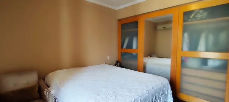 Imagem Apartamento 148 M², 3Q, 3 Suítes, 3 Salas, Hidro, 3 Banheiros, 3 Vagas, Lareira, Academia, Piscina, Churrasqueira, Quadra, Sauna, Salão de festas.