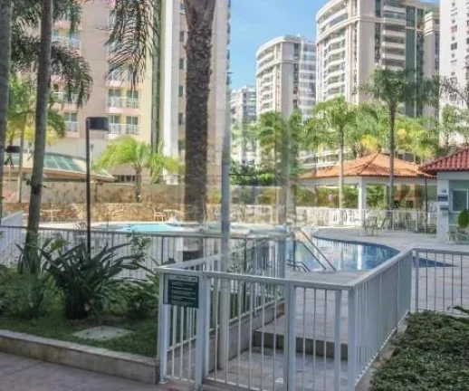 Imagem APARTAMENTO DUPLEX C/ 88M² - 2 QUARTOS - 1 VAGA DE GARAGEM - BARRA DA TIJUCA - RJ IMÓVEL AVALIADO EM R$ 940.000,00 1ª PRAÇA: 02/02/2026 - VALOR INICIAL DE VENDA: R$ 940.000,00 2ª PRAÇA: 03/02/2026 - VALOR INICIAL DE VENDA: R$ 470.000,00