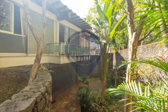 Imagem Imóvel de luxo à venda em São Paulo-SP: Casa de 4 quartos, 2 suítes, 2 salas, 6 banheiros, 5 vagas no Bosque da Saúde - 508m².