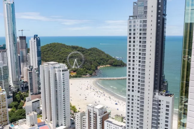 Imagem Apartamento à venda com 04 suítes no Centro de Balneário Camboriú/SC
