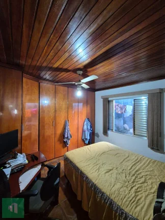 Imagem Casa com 2 quartos, 140,50m2, à venda em Diadema, Centro