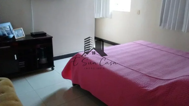 Imagem Casa de 5 Quartos, Bairro Camargos