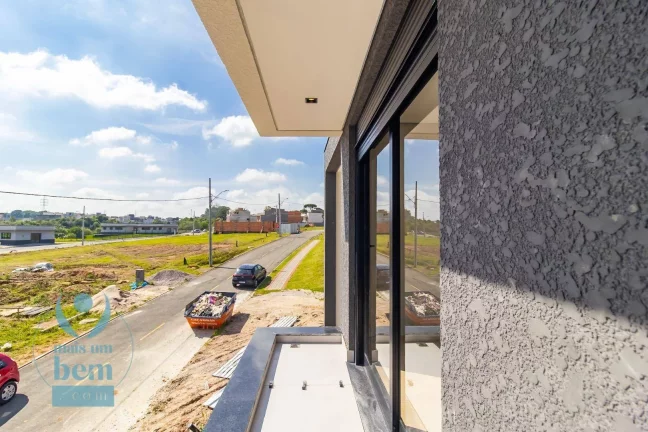 Imagem Sobrado Alto Padrão com 3 Suítes, 4 Vagas, Espaço Gourmet à venda, 290 m² por R$ 1.700.000 - Costeira - São José dos Pinhais/PR