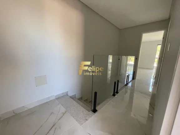 Imagem CASA DUPLEX LOCALIZADA A 500 METROS DA PRAIA - SANTA MÔNICA / ES
