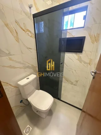 Imagem Casa com 3 quartos no American Park, em terreno com 180m² com 126m² de área construída possui:

...