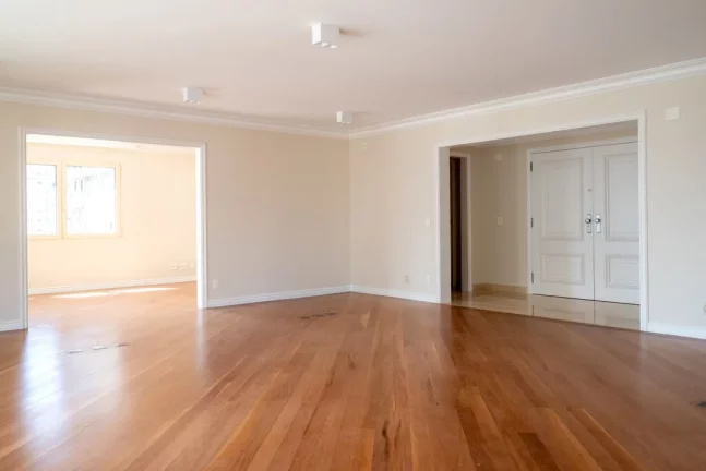 Imagem Luxury 3 Bedroom Apartment for Sale in São Paulo - Jardim Paulistano 3 Suites, 4 Bathrooms, 3 Parking Spaces, 278m² Area