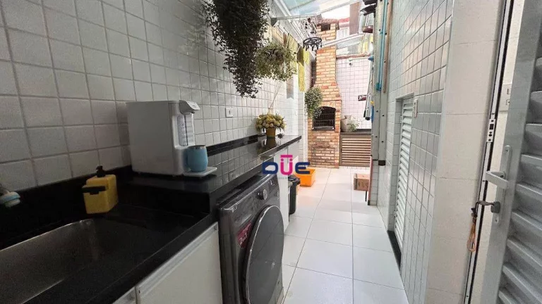 Imagem Sobrado com 2 dormitórios à venda, 89 m² por R$ 900.000 - Marapé - Santos/SP
