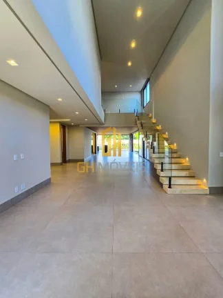 Imagem SO0428

Sobrado no Jardim Verona, em terreno com 507m² com 392m² de área construída 

O sobrado ...