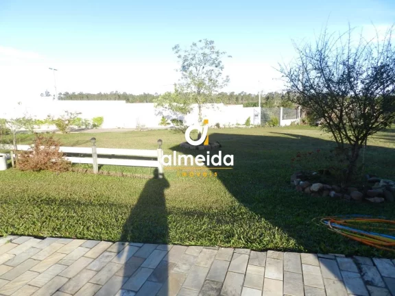 Imagem Casa 5 dormitórios à venda Tomazetti Santa Maria/RS