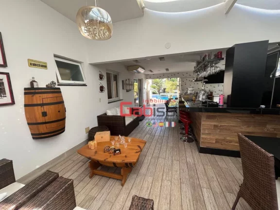 Imagem Casa 5 Suítes em Condomínio Fechado