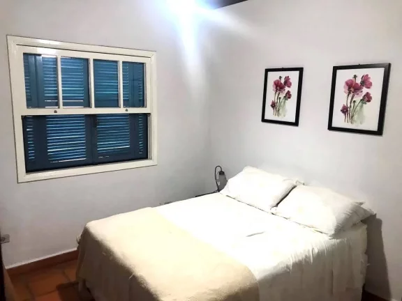 Imagem Linda casa às venda ou locação no centro de Iguape/SP