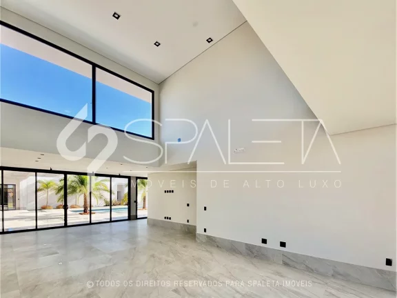 Imagem Elegância e sofisticação no condomínio Portal Japy Golf Club em Cabreúva