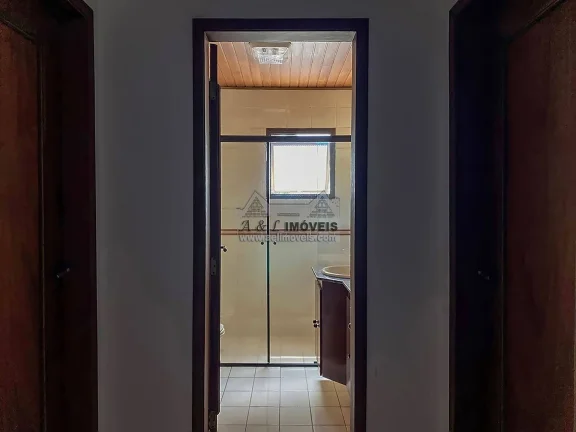 Imagem Apartamento à venda em Campos do Jordão - Com 02 suítes próximo ao Capivari