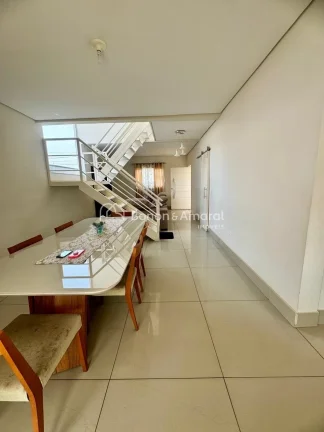 Imagem Sobrado á venda em condomínio fechado