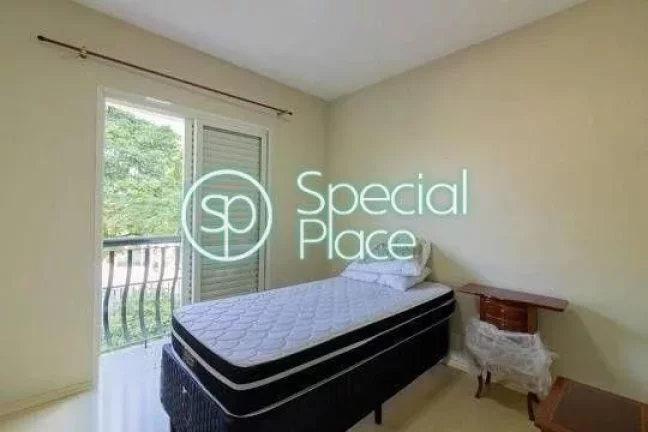 Imagem Moema Pássaros - Ótima localização Apartamento com bastante luz natural, dormitórios e cozinha ...