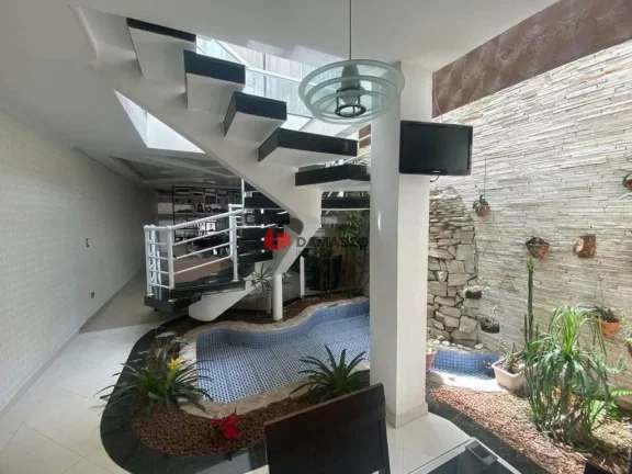 Imagem Sobrado à venda 3 Quartos, 3 Suites, 4 Vagas, 347M², Campestre, Santo André - SP