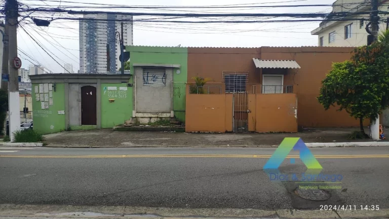 Imagem Casa 2 quartos e Salão 300 metros e vaga para 10 carros