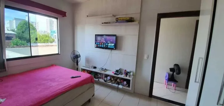 Imagem Casa com 4 dormitórios sendo 1 suíte e 3 vagas de garagem no Centro de Itajaí