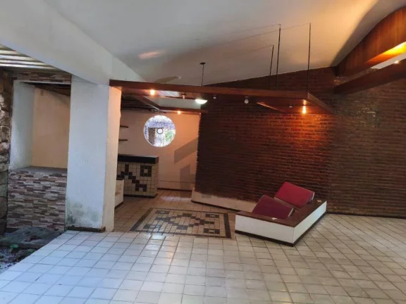 Imagem Casa Residencial de 450m² à venda, com 4 quartos (1 suíte), localizado em Aldeia - Pernambuco.