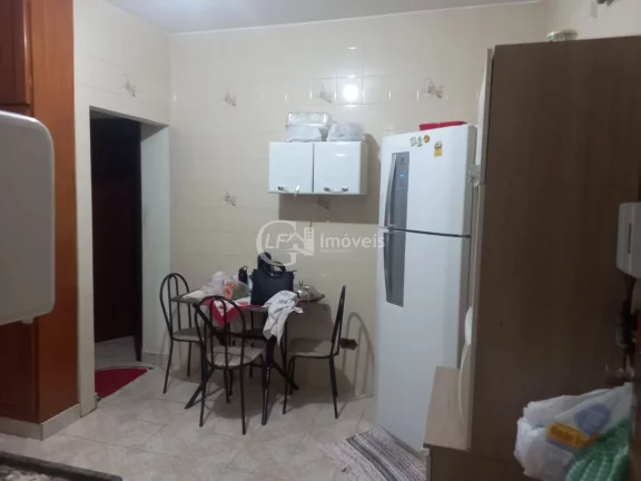 Imagem Imperdível oportunidade: Casa comercial de alto padrão à venda em Coxim-MS, no Centro! 3 quartos, 1 suíte, 1 sala, 5 banheiros, 1 vaga de garagem, 180m² de área.