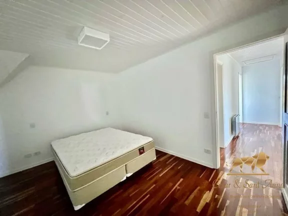 Imagem Linda casa a venda em Condomínio Fechado em Campos do Jordão-SP