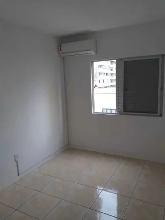 Imagem Apartamento com 3 dormitórios sendo 1 suíte e 1 vaga de garagem em Balneário Camboriú/SC