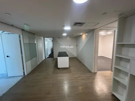 Imagem Sala Comercial na Vila Nova Conceição com 787,26m²