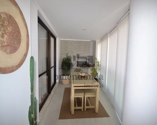 Imagem Apartamento na Pompéia com 3 suites e 4 vagas, 178m²