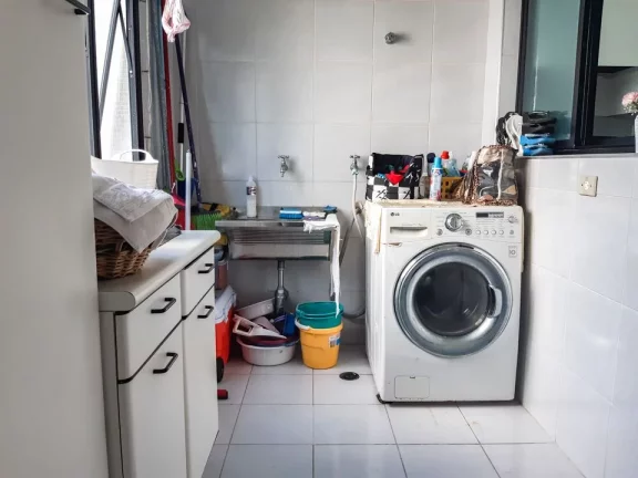 Imagem Pitangueiras - Ótima localização, com 110 m² úteis e 2 vagas.