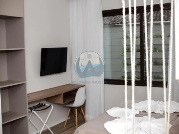 Imagem Flat à venda em Ubatuba-SP no bairro Lázaro, 1 quarto, 1 sala, 1 banheiro, 1 vaga, 25m². Venha conferir!