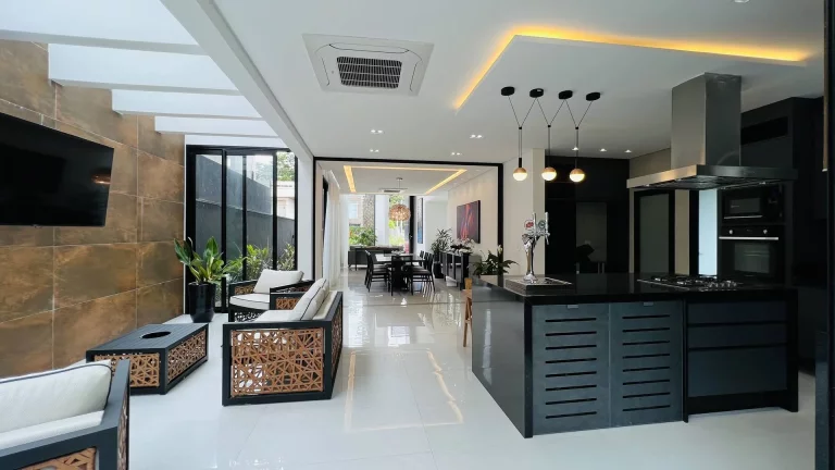 Imagem Casa nova à venda Riviera de São Lourenço mod. 24 finamente decorada