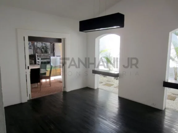 Imagem Imperdível casa para locação em São Paulo-SP, Jardim Guedala: 3 quartos, 3 suítes, 5 salas, 4 banheiros, 4 vagas, 411m².