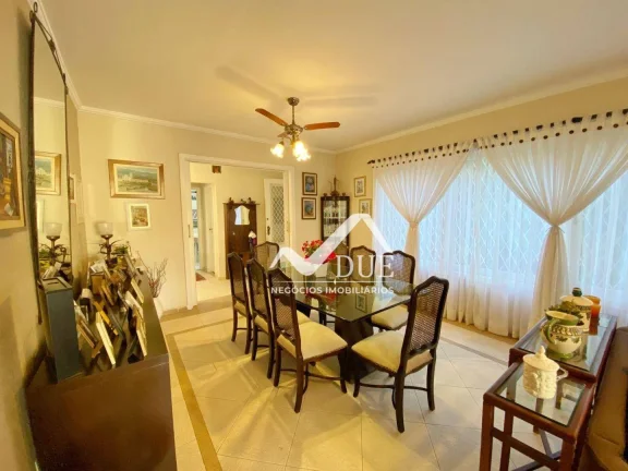 Imagem casa á venda a uma quadra da praia com 3 dormitórios e 1 suíte