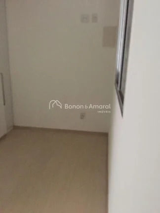 Imagem Com 138m² de área privativa, o imóvel oferece uma ampla sala para dois ambientes (jantar e estar)...