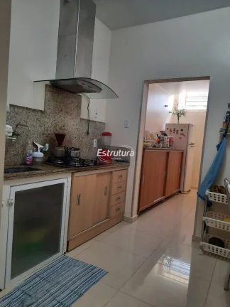 Imagem Apartamento térreo amplo com localização central