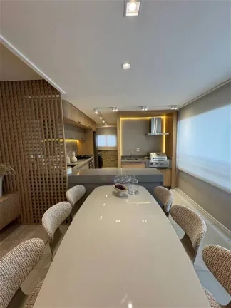 Imagem Residencial Ascot | Canto do Forte – Praia Grande Descubra o privilégio de viver no Residencial Ascot, um empreendimento que traduz sofisticação, conforto e exclusividade no coração do desejado bairro Canto do Forte, em Praia Grande. Logo ao adentrar o ed