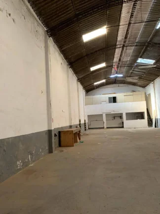 Imagem Vendo galpão em Ramos com 550m2 aceita financiamento bancário