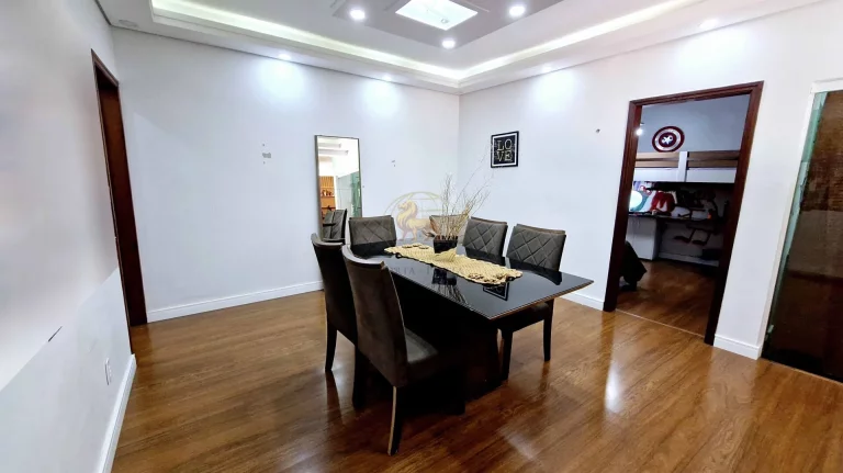 Imagem Casa à Venda em Itapetininga – 285 m², 4 Dormitórios, 1 Suíte, Piscina e Pomar em Terreno de 1.000 m²