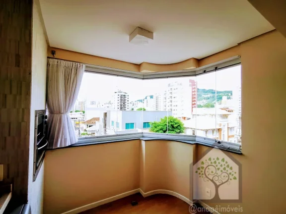 Imagem Apartamento 3 Dormitórios e 2 vagas no Centro